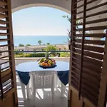 Capo San Marco & Renella 3* شاكا